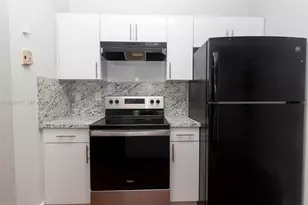 18308 NW 68th Ave, Hialeah, FL 33015 - Photo 3