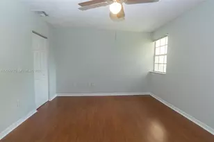 18308 NW 68th Ave, Hialeah, FL 33015 - Photo 11