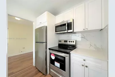 1920 Biarritz Dr #3, Miami Beach, FL 33141 - Photo 11