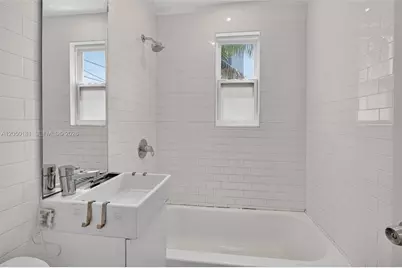 3676 Oak Ave #6, Miami, FL 33133 - Photo 11