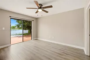2555 W 65th St, Hialeah, FL 33016 - Photo 15