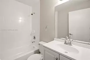 2555 W 65th St, Hialeah, FL 33016 - Photo 19