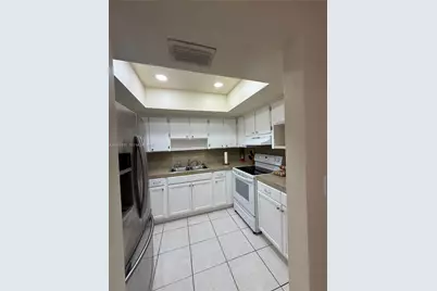 5431 NW 17th Ct, Lauderhill, FL 33313 - Photo 5
