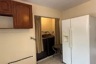 5431 NW 17th Ct, Lauderhill, FL 33313 - Photo 9