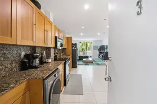 945 Michigan Ave, Miami Beach, FL 33139 - Photo 3
