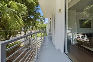 945 Michigan Ave, Miami Beach, FL 33139 - Photo 9