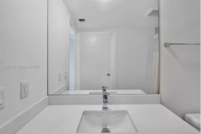 1100 S Miami Ave #3707, Miami, FL 33130 - Photo 21