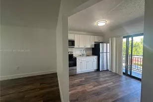 529 SW 4th St, Miami, FL 33130 - Photo 3
