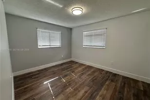 529 SW 4th St, Miami, FL 33130 - Photo 21