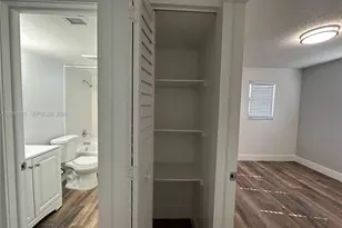 529 SW 4th St, Miami, FL 33130 - Photo 17