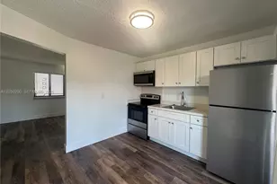 529 SW 4th St, Miami, FL 33130 - Photo 11
