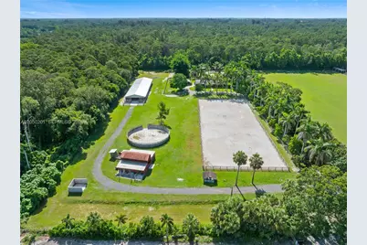 1068 D Rd, Loxahatchee, FL 33470 - Photo 3