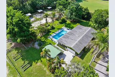 1068 D Rd, Loxahatchee, FL 33470 - Photo 9