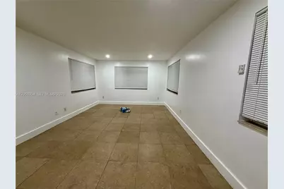 427 NE 62nd St #14, Miami, FL 33138 - Photo 5