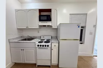 427 NE 62nd St #14, Miami, FL 33138 - Photo 9