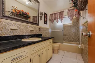 271 E 17th St, Hialeah, FL 33010 - Photo 11