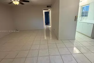 573 E Durham U, Deerfield Beach, FL 33442 - Photo 9