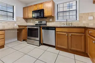 5236 Treetops Dr, Naples, FL 34113 - Photo 9