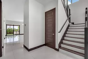15455 NW 88th Ct, Miami Lakes, FL 33018 - Photo 7
