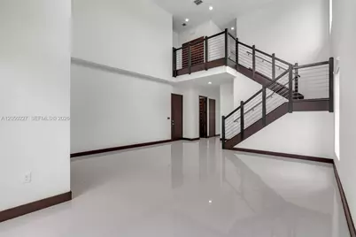 15455 NW 88th Ct, Miami Lakes, FL 33018 - Photo 5