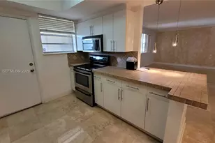 11960 NE 19th Dr, North Miami, FL 33181 - Photo 5