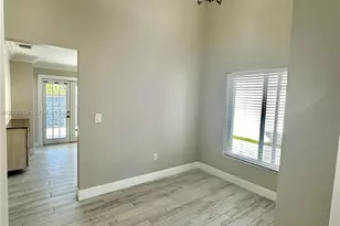 19853 NW 64th Pl, Hialeah, FL 33015 - Photo 11