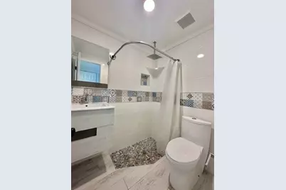 19853 NW 64th Pl, Hialeah, FL 33015 - Photo 15