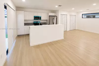 552 NW 7th St #6, Florida City, FL 33034 - Photo 5