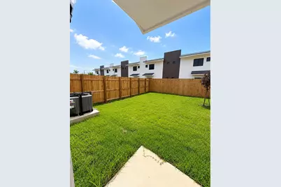 552 NW 7th St #6, Florida City, FL 33034 - Photo 3