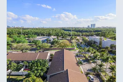16449 NE 26 Ave, North Miami Beach, FL 33160 - Photo 23