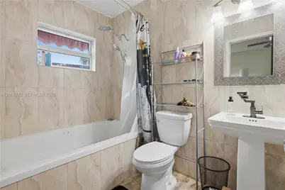 1630 NW 124th St, North Miami, FL 33167 - Photo 17