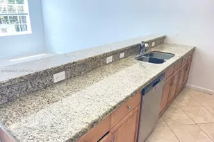 2307 Washington St, Hollywood, FL 33020 - Photo 5