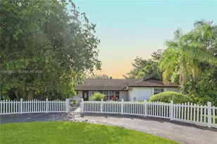 23595 SW 152nd Ave, Homestead, FL 33032 - Photo 3
