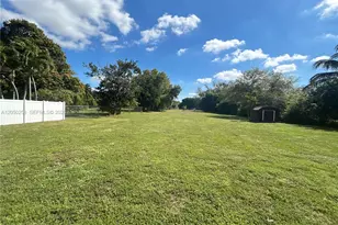 416 Bayberry Dr, Plantation, FL 33317 - Photo 29