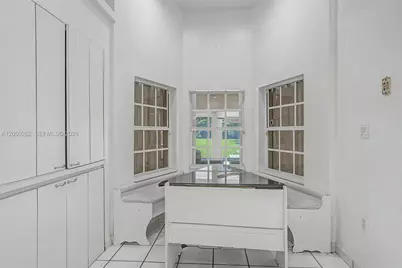7030 Sunset Dr, Miami, FL 33143 - Photo 17