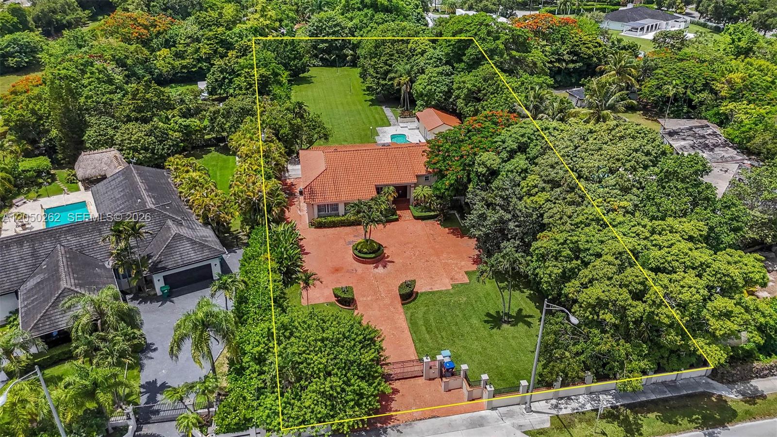 7030 SW 72nd St - 7030 SW 72nd St, Miami, FL 33143 Luxury Property | Jose Angel Pina