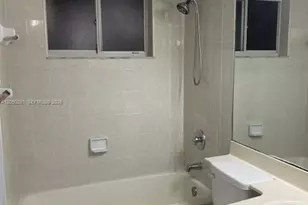 2390 W 74th St, Hialeah, FL 33016 - Photo 15