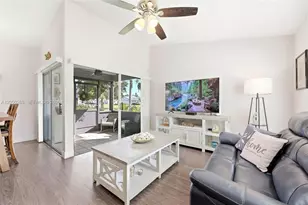 10548 Quincy Ct, Lehigh Acres, FL 33936 - Photo 7
