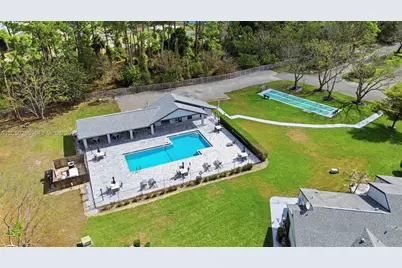 10548 Quincy Ct, Lehigh Acres, FL 33936 - Photo 23