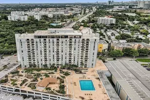 13499 Biscayne Blvd, North Miami, FL 33181 - Photo 21