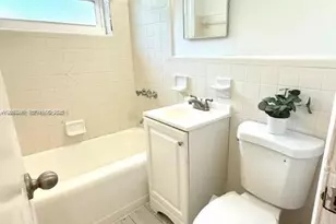 669 NW 28th St, Miami, FL 33127 - Photo 9
