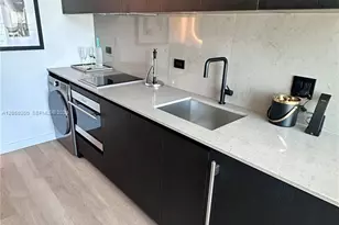 20 NE 11th St, Miami, FL 33132 - Photo 3