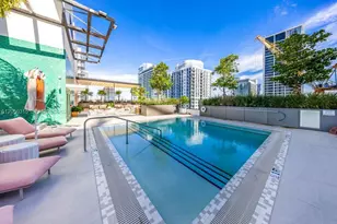 11 NE 6th St, Miami, FL 33132 - Photo 23