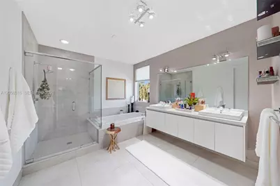 7515 NW 99th Ave, Doral, FL 33178 - Photo 13
