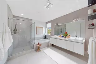 7515 NW 99th Ave, Doral, FL 33178 - Photo 13