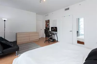 90 SW 3rd St #2113, Miami, FL 33130 - Photo 7