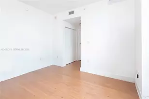 90 SW 3rd St, Miami, FL 33130 - Photo 13
