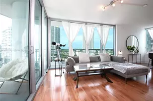 90 SW 3rd St, Miami, FL 33130 - Photo 3