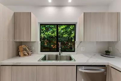 771 Fairway Dr, Miami Beach, FL 33141 - Photo 9