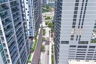 77 SE 5th St, Miami, FL 33131 - Photo 47
